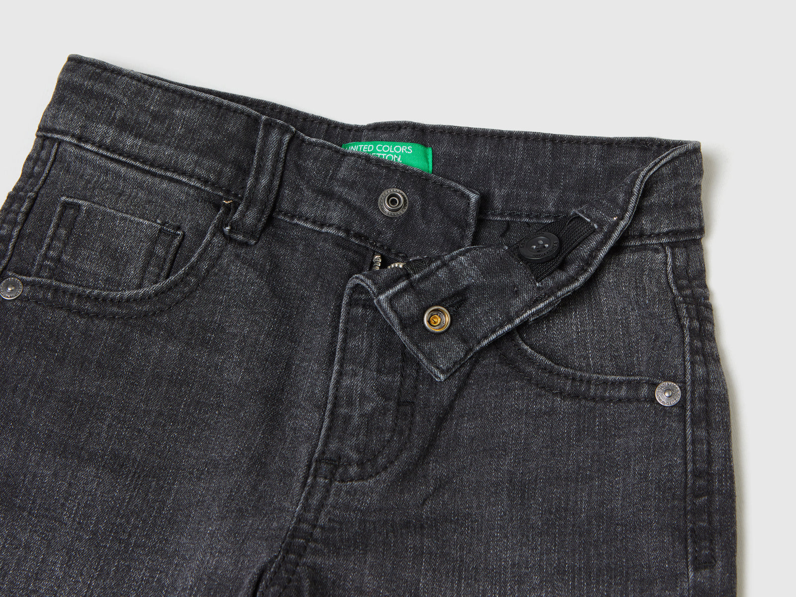Bermuda in denim da bimbo nero 3 | Benetton Outlet