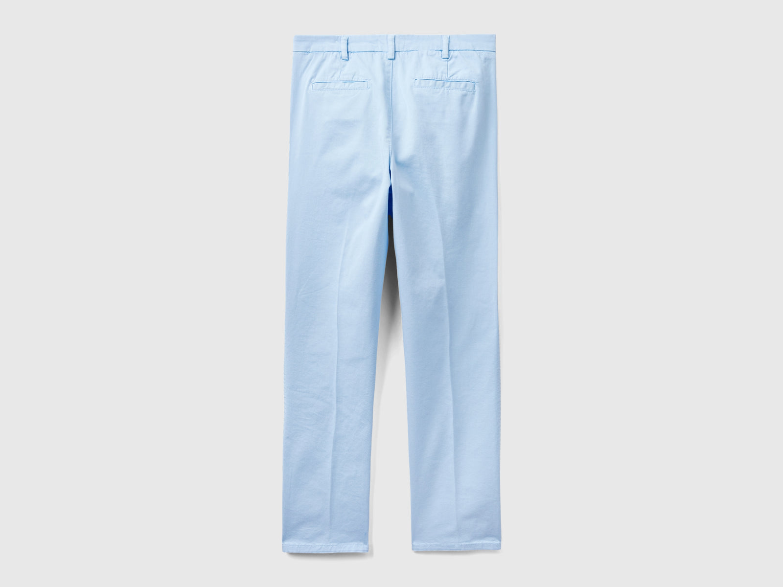 Chino slim fit in cotone da donna celeste 2 | Benetton Outlet
