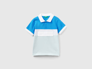 Polo color block con patch