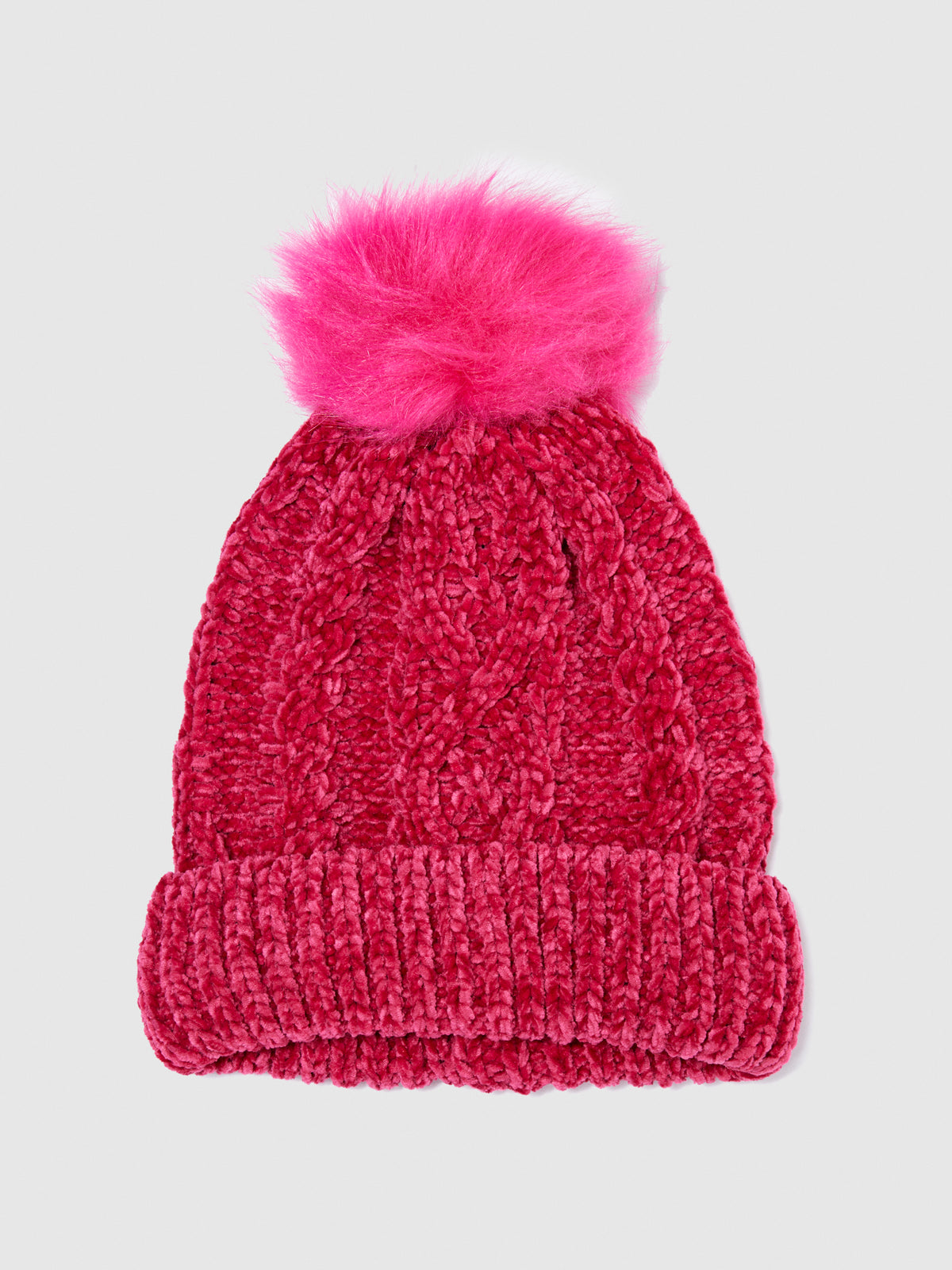 Cappello in ciniglia con pompon