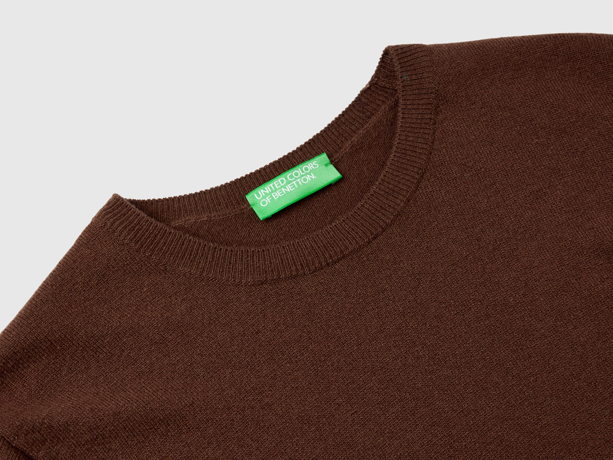Maglia girocollo scuro in pura lana Merino