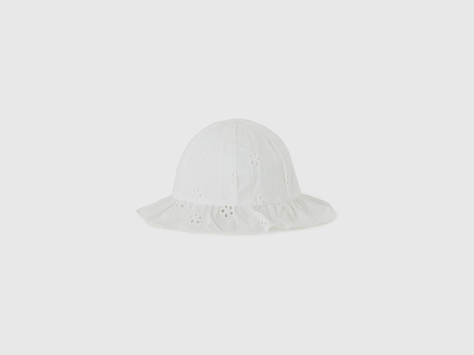 Cappellino con ricami sangallo da bimba bianco 2 | Benetton Outlet
