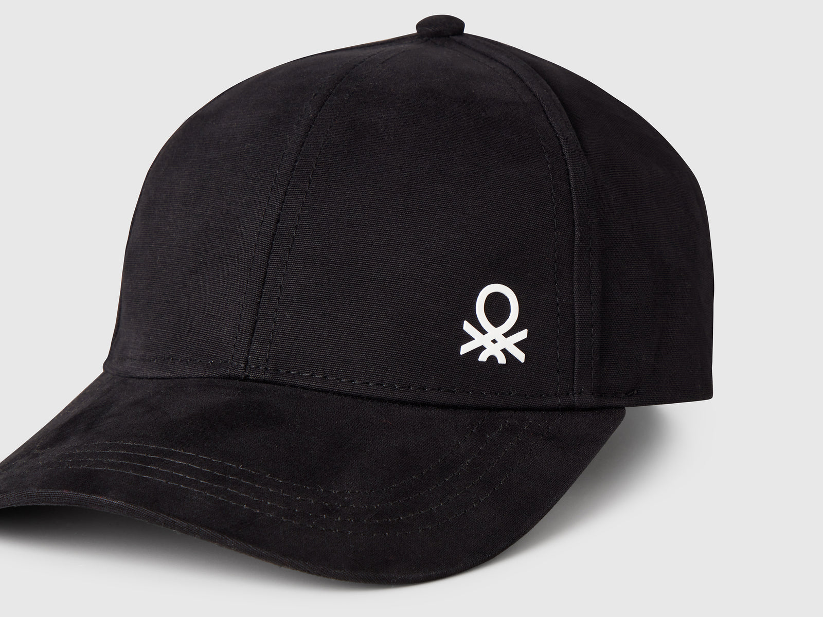 Cappellino con visiera da bambino nero 3 | Benetton Outlet