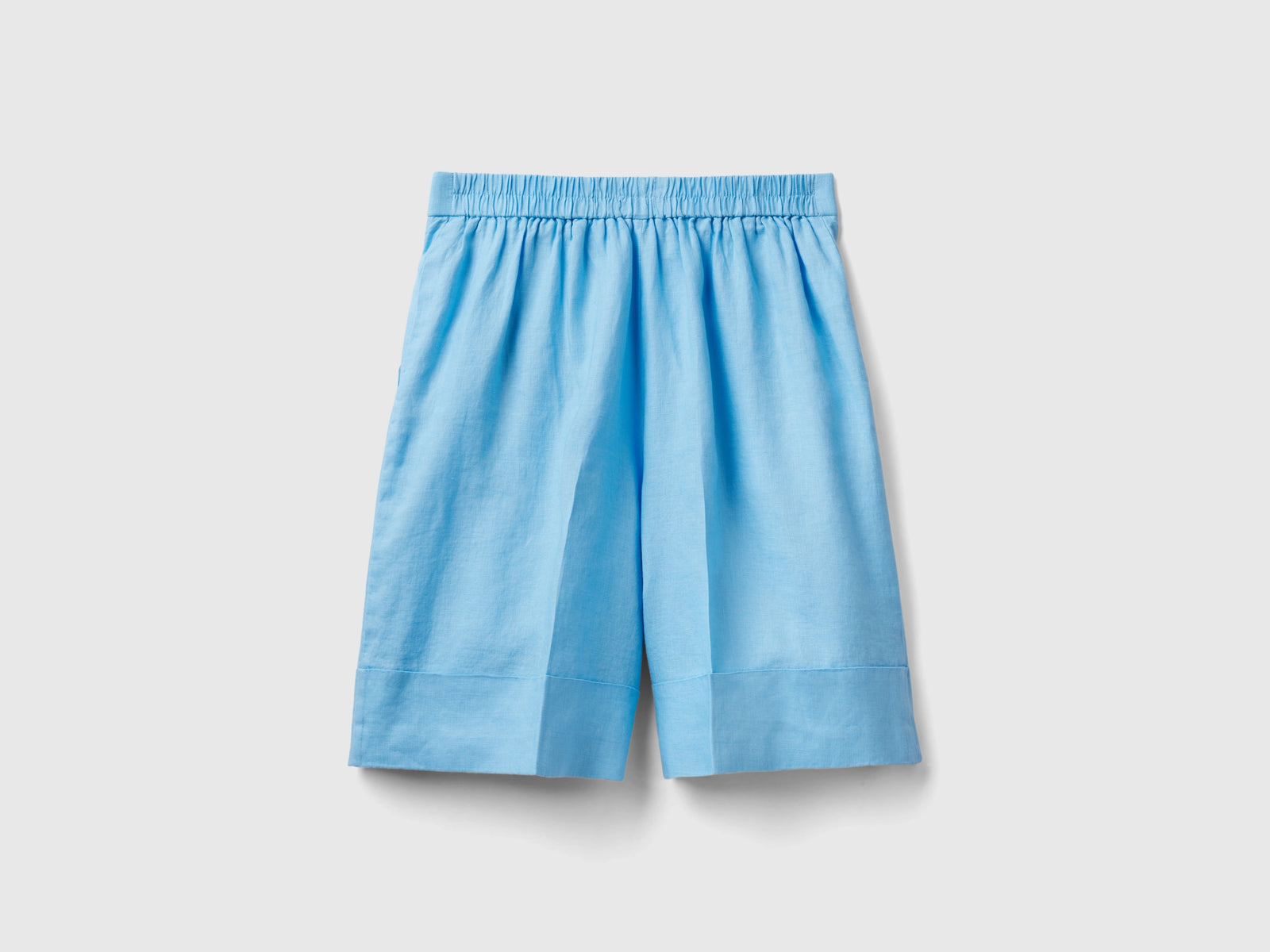 Bermuda 100% lino con risvolto da donna celeste 2 | Benetton Outlet