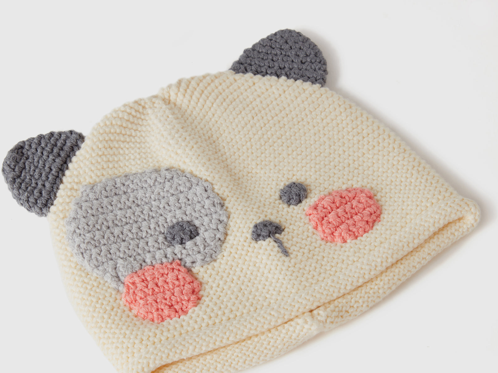 Cappellino crochet con applicazioni da neonato bianco panna 3 | Benetton Outlet
