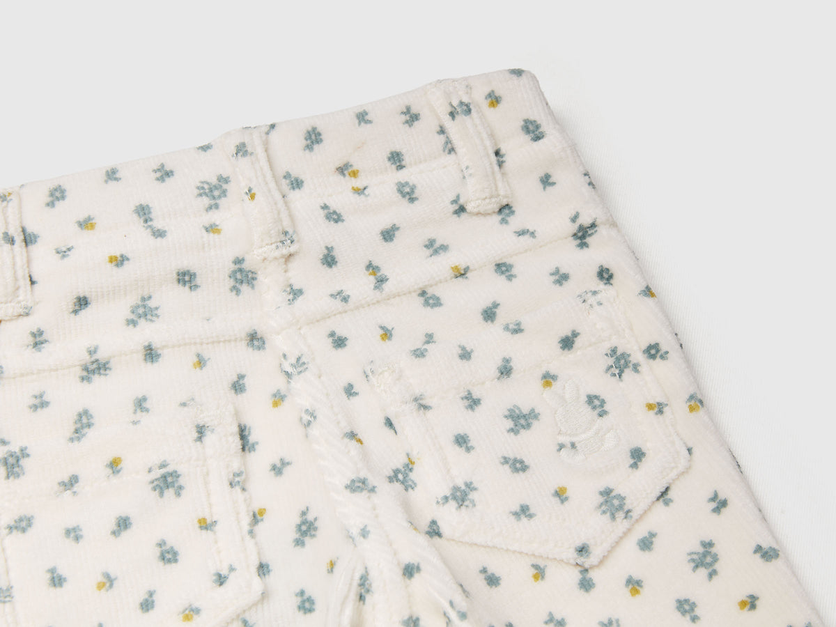 Pantaloni con stampa fantasia in ciniglia