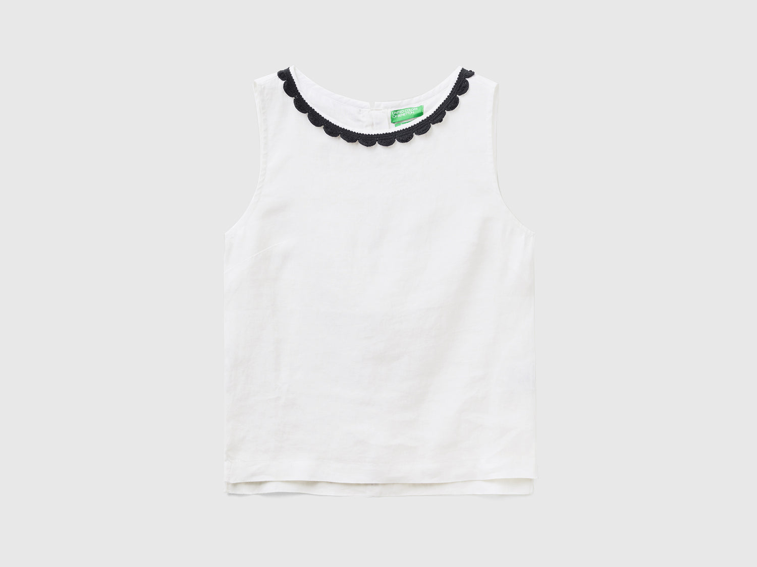 Camicetta smanicata con dettaglio crochet da donna bianco | Benetton Outlet