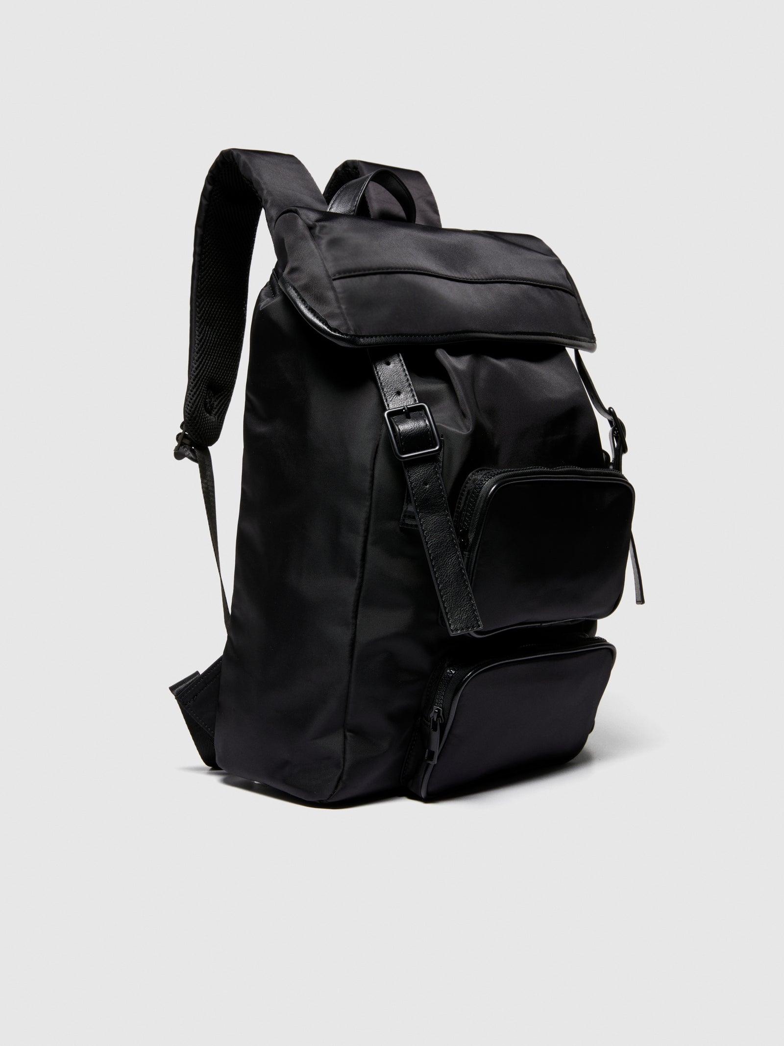 Zaino in nylon con tasche da uomo nero 4 | Sisley Outlet