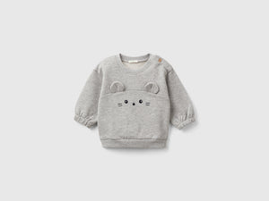 Felpa con ricamo e patch in cotone bio