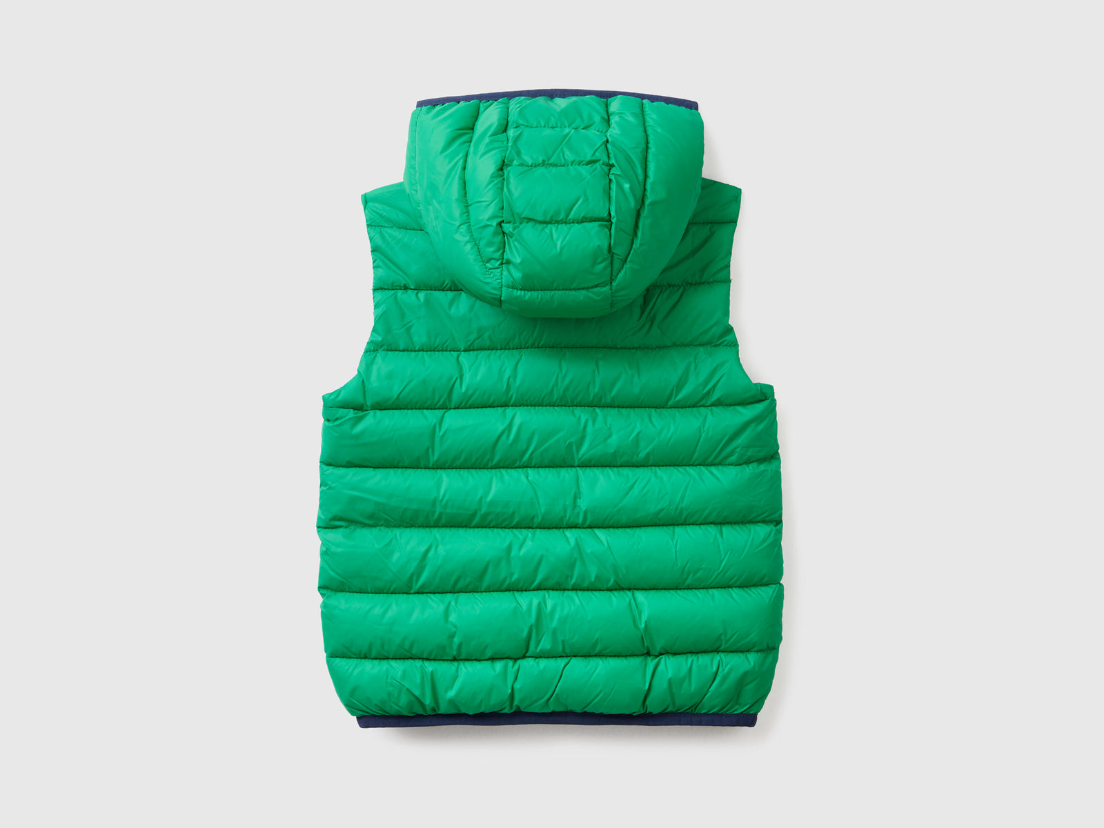 Gilet imbottito con cappuccio da bimbo verde 2 | Benetton Outlet