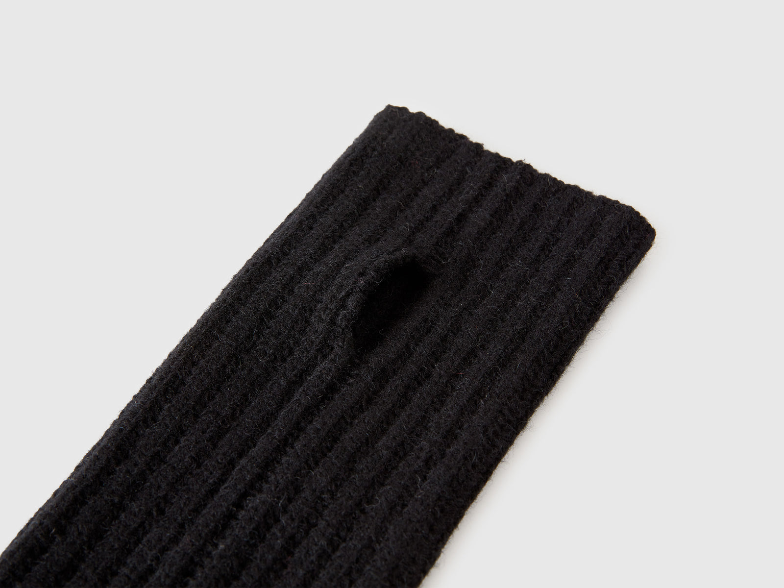Manicotti in misto lana da donna nero 2 | Benetton Outlet