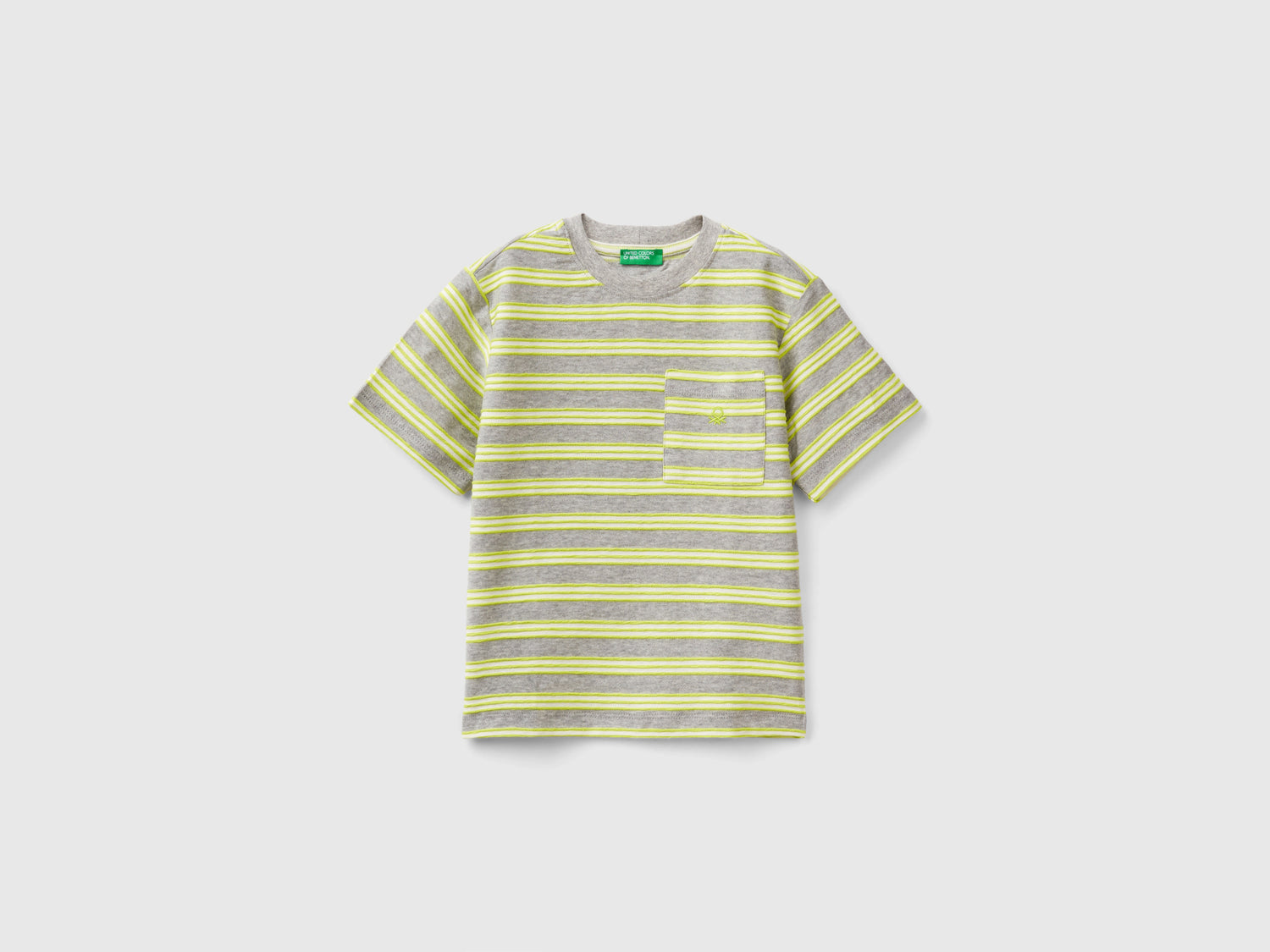 T-shirt a righe con taschino da bimbo rosso | Benetton Outlet