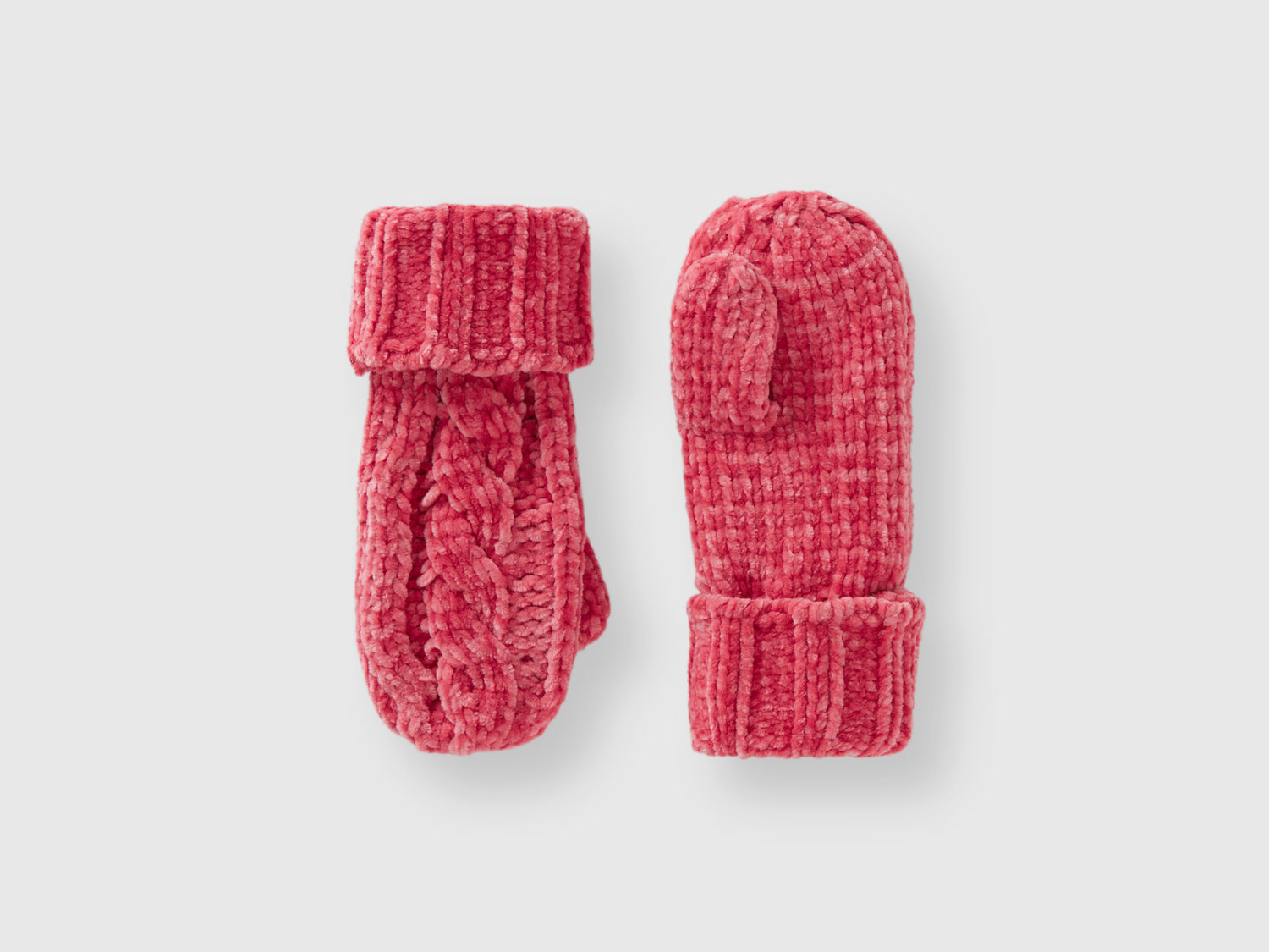 Guanti in ciniglia con trecce da bimbo rosa | Benetton Outlet