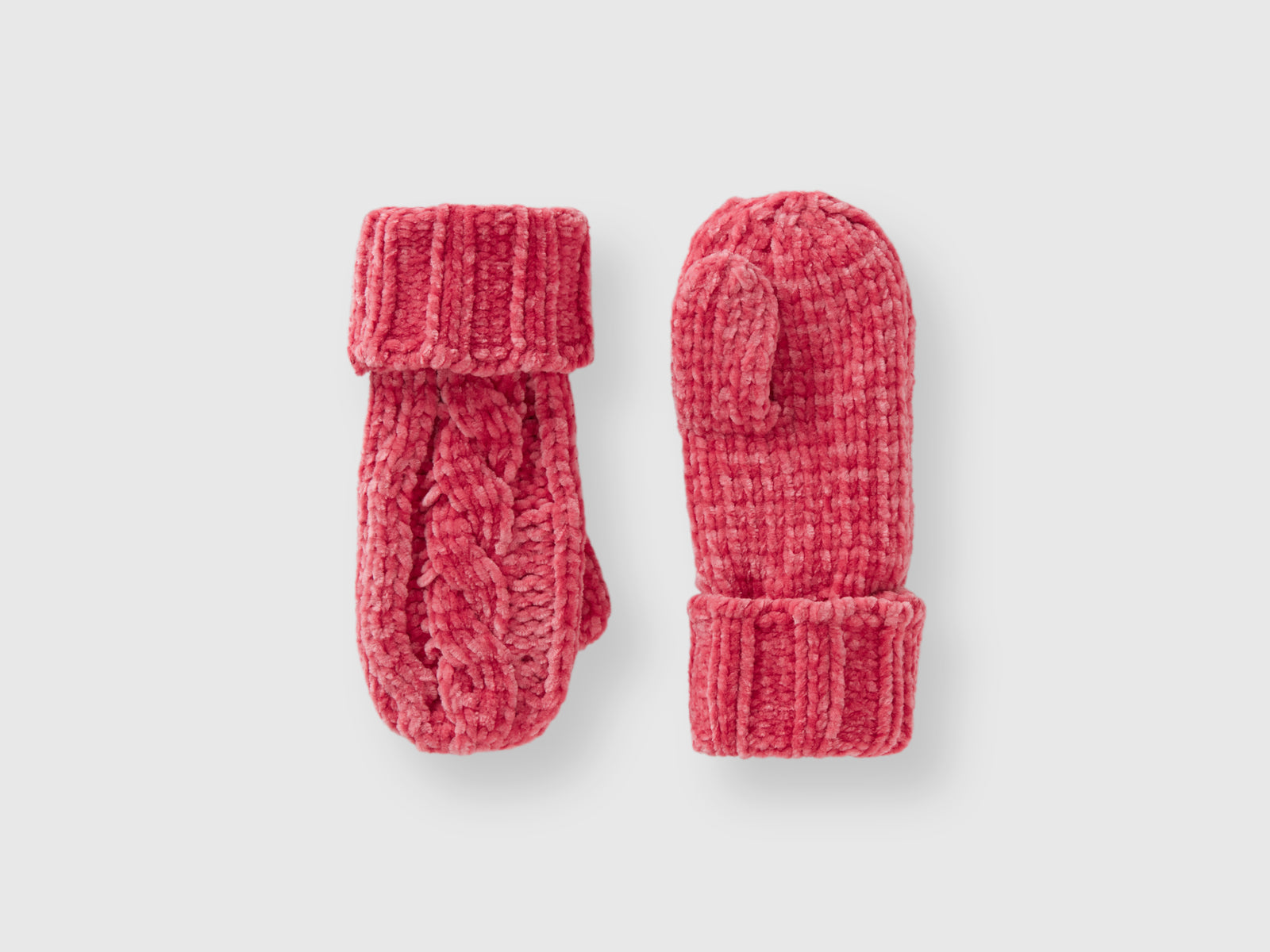 Guanti in ciniglia con trecce da bimbo rosa | Benetton Outlet