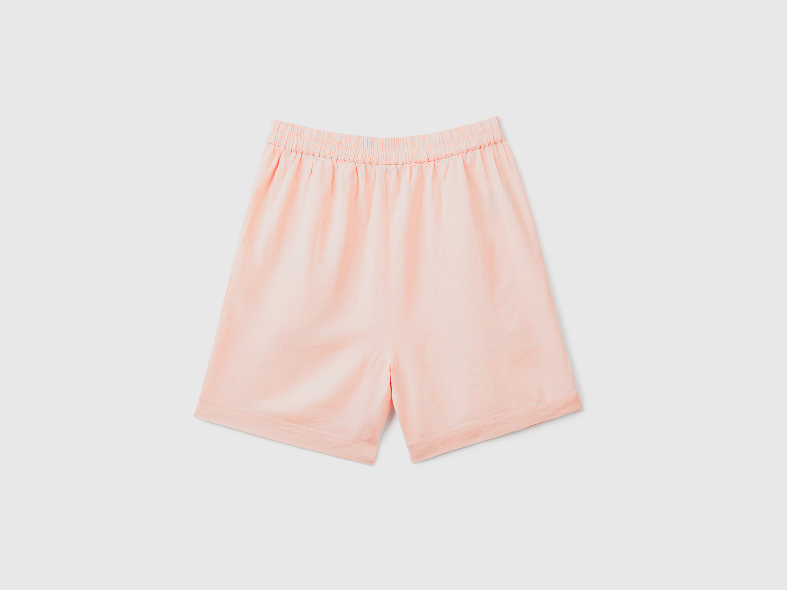 Pantaloni corti copricostume in lino misto viscosa da donna rosa pastello 2 | Benetton Outlet