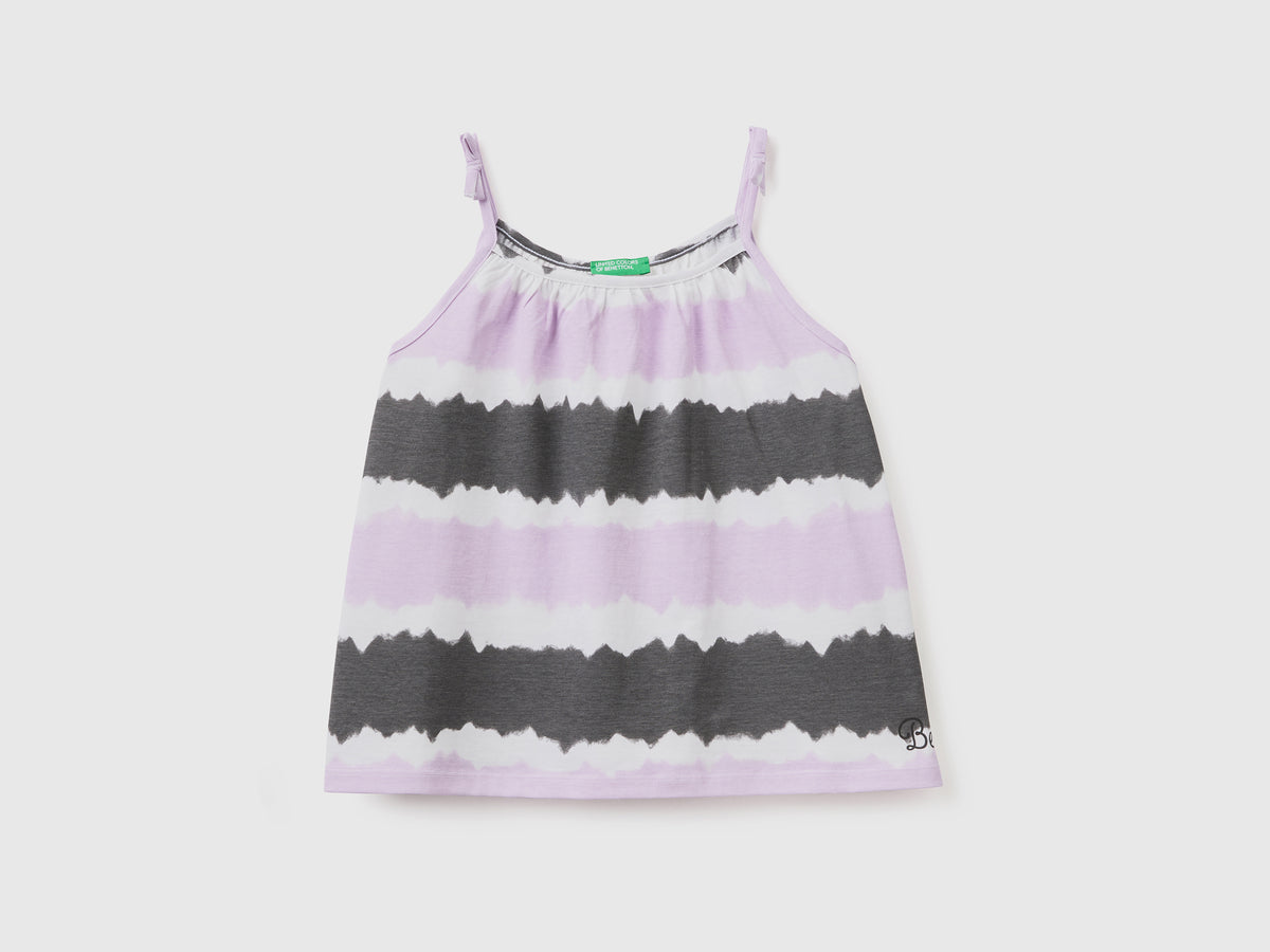 Top smanicato in puro cotone con stampa effetto tye-dye