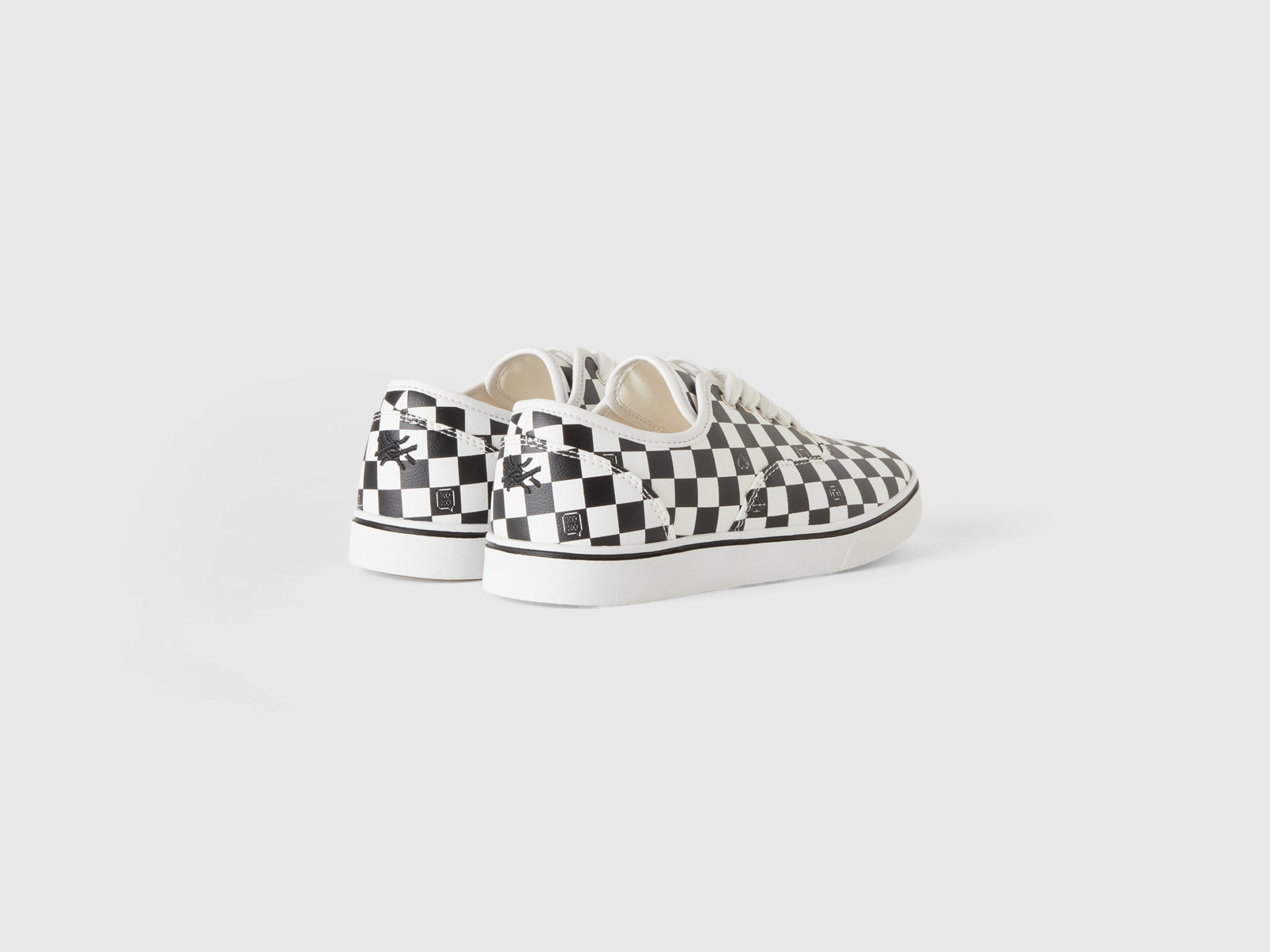 Sneakers con lacci e logo da bambino multi-color 2 | Benetton Outlet
