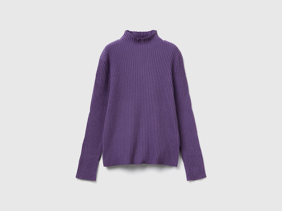 Maglia con collo alto a costine