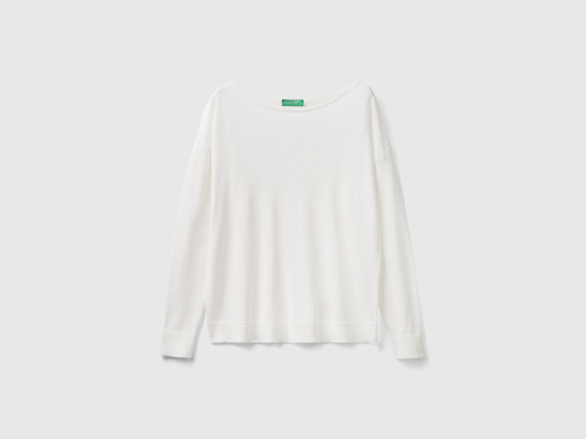 Maglia con scollo a barchetta