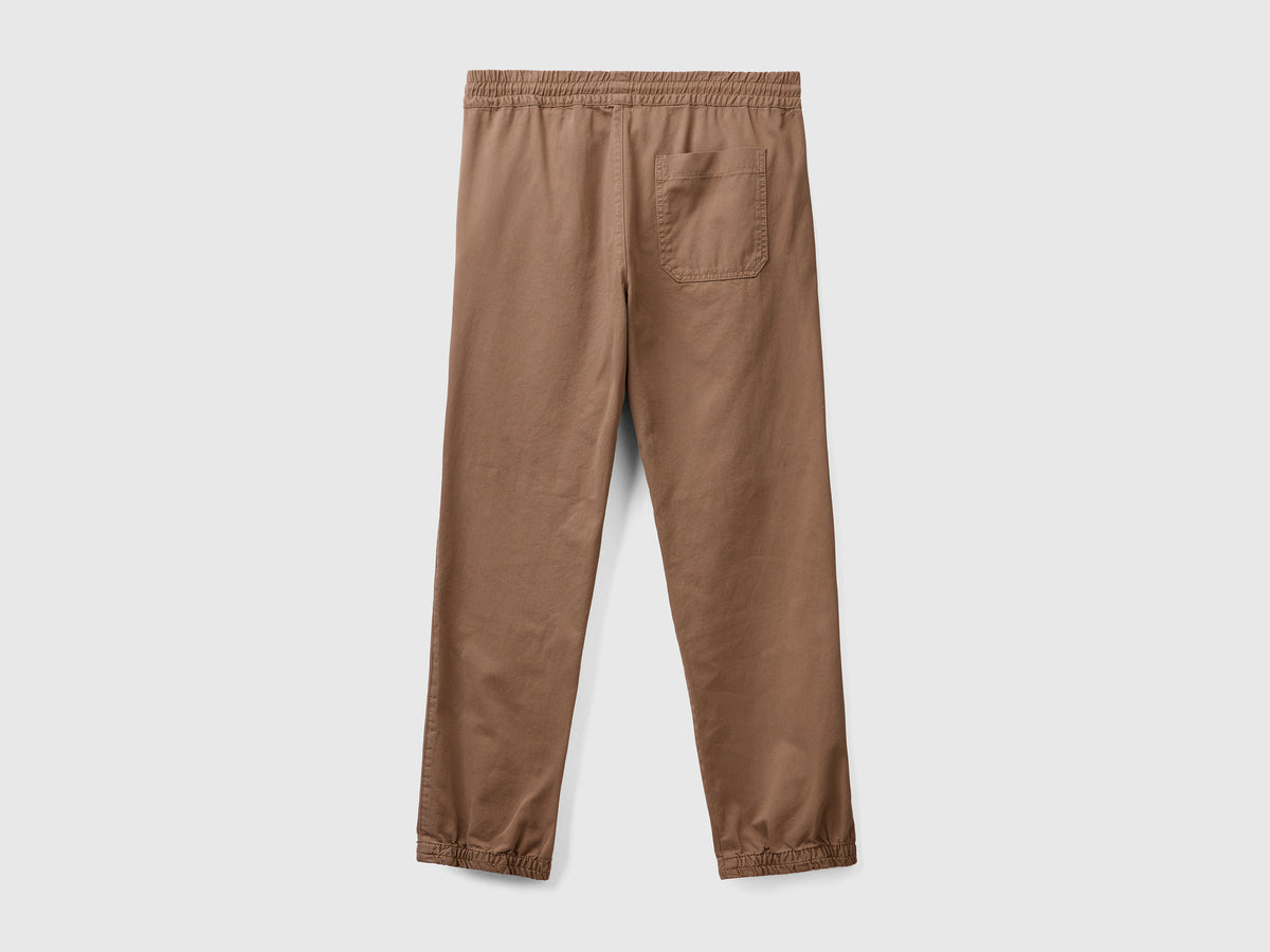 Pantaloni lunghi jogger fit in puro cotone