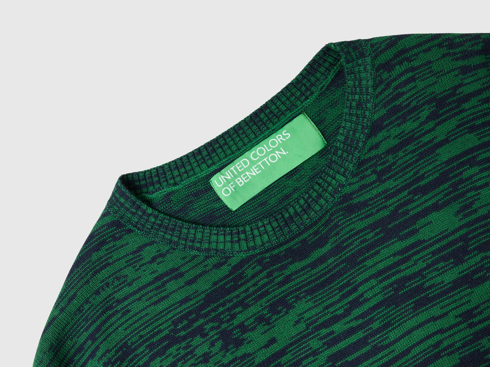 Maglia con motivo a righe da uomo verde 3 | Benetton Outlet