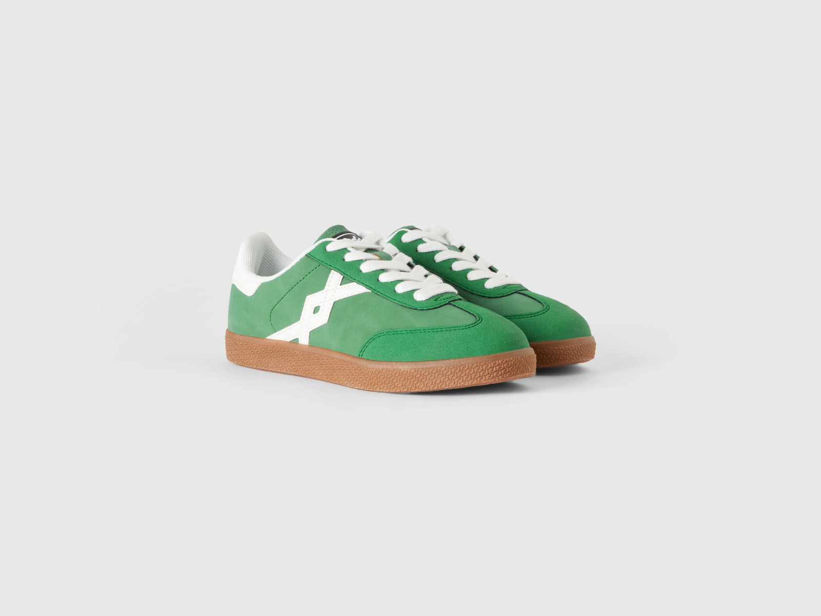 Sneakers in tessuto spalmato da bambino verde 3 | Benetton Outlet