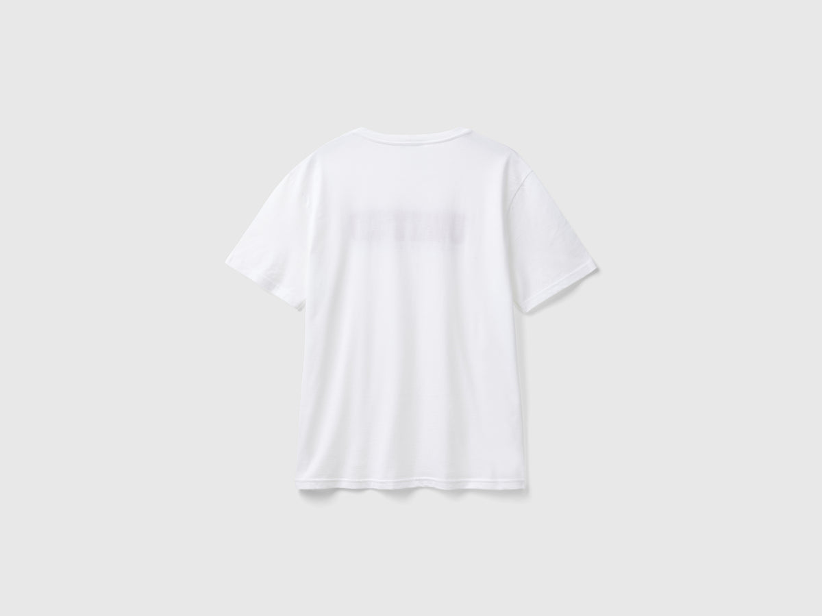 Organic cotton t-shirt with red logo