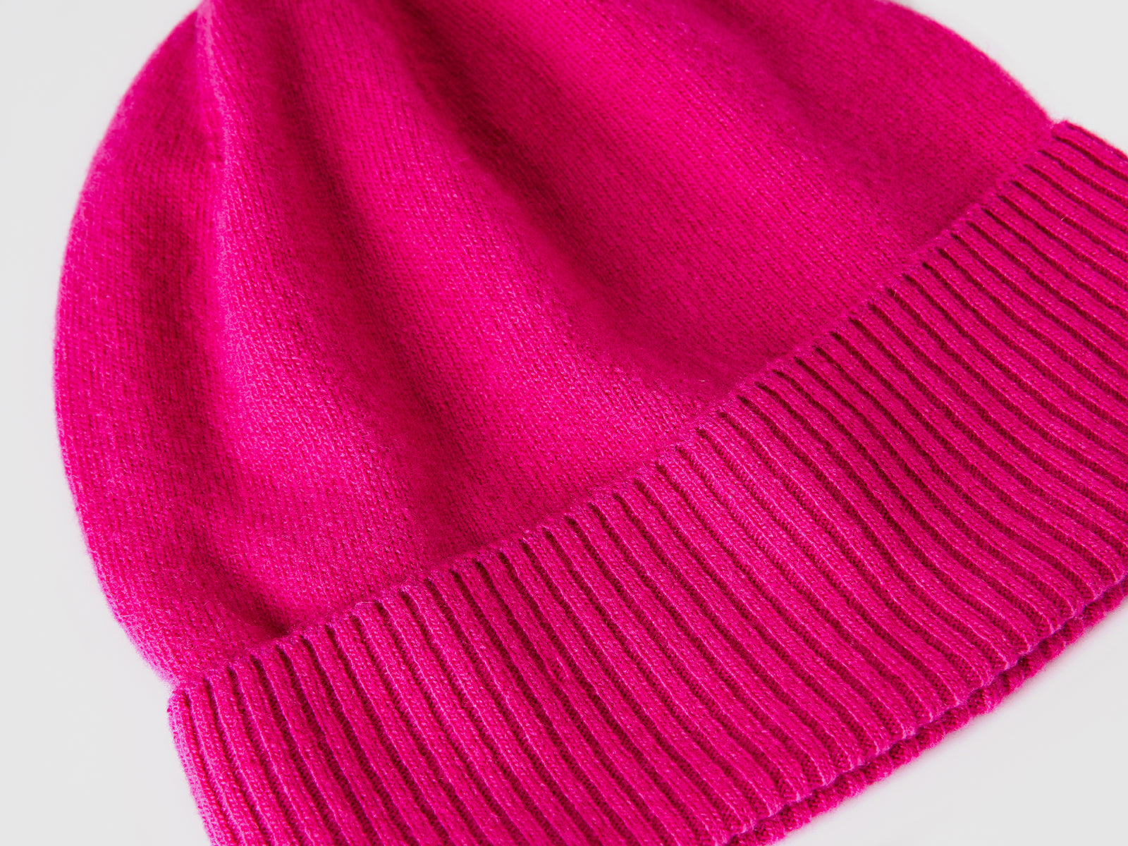 Cappello in pura lana Merino da donna ciclamino 3 | Benetton Outlet
