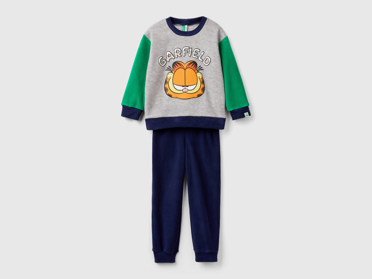 Pigiama in pile Garfield ©2024 by Paws, Inc.