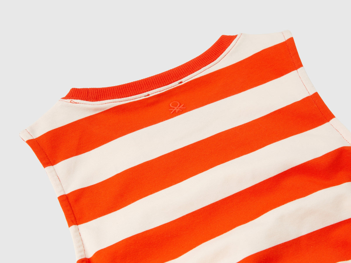 Vestito a righe con oblò