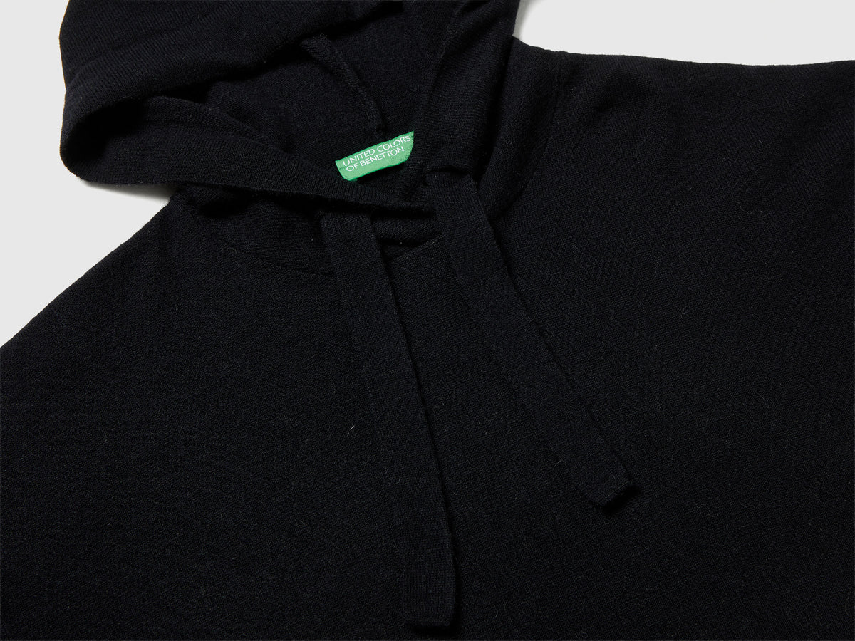 Maglia in misto cashmere con cappuccio