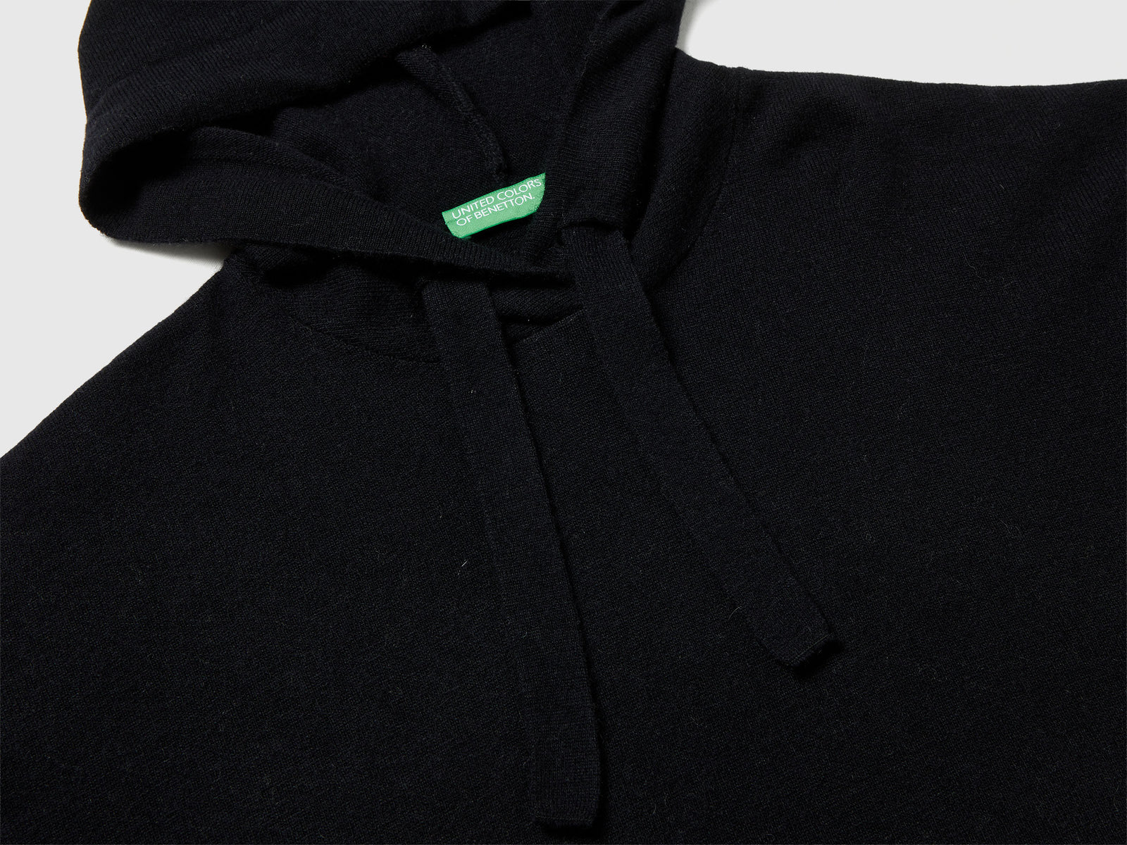 Maglia in misto cashmere con cappuccio da donna nero 3 | Benetton Outlet