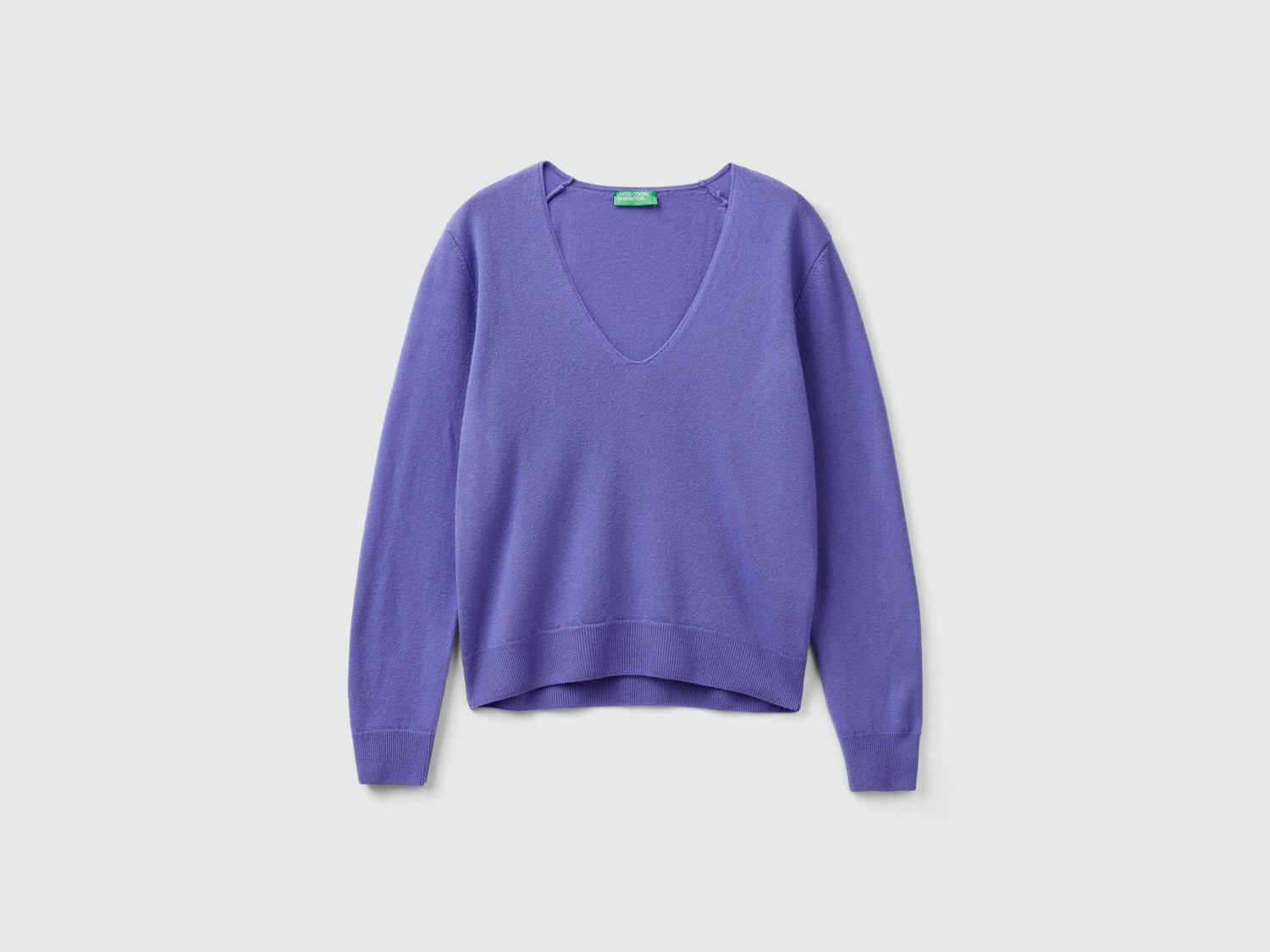 Maglione con scollo a V in pura lana Merino da donna viola | Benetton Outlet