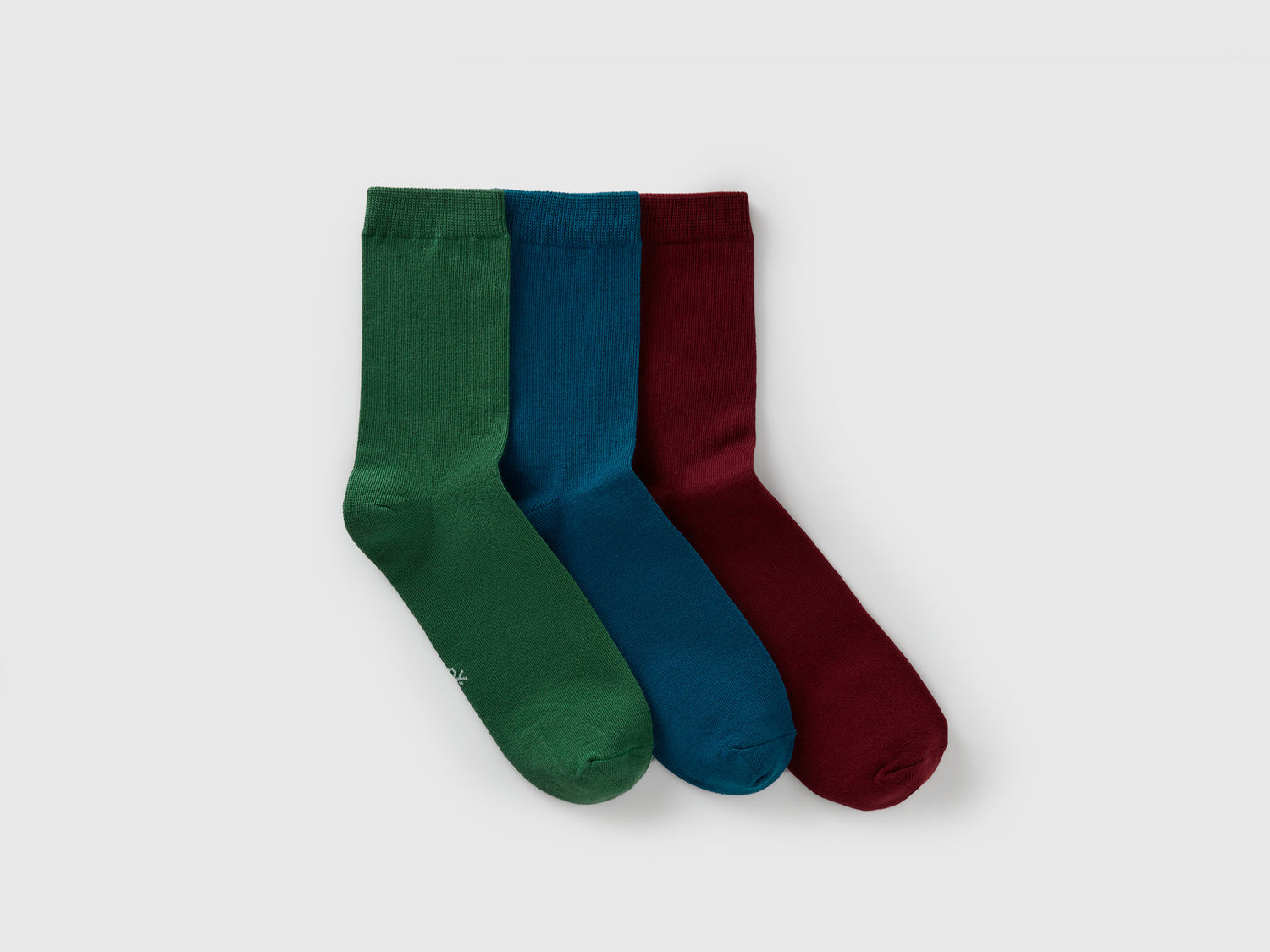 Tre paia di calzini lunghi in cotone stretch da uomo multi-color | Benetton Outlet