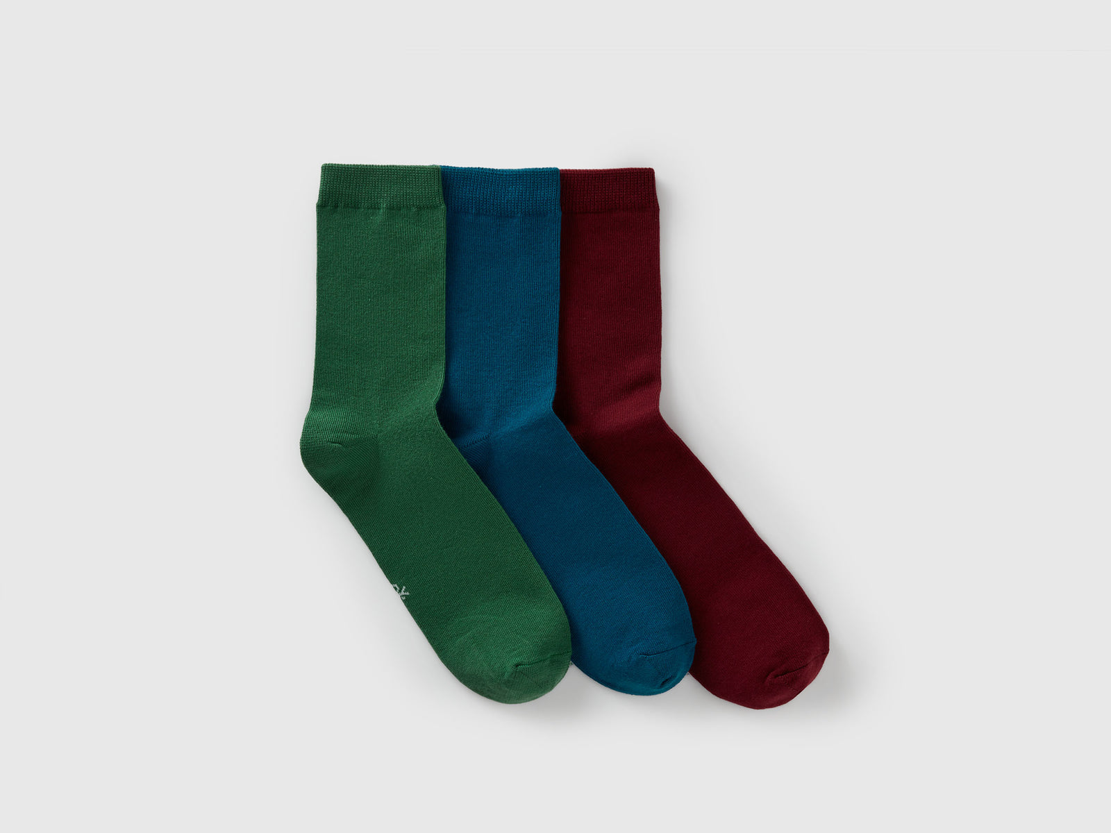 Tre paia di calzini lunghi in cotone stretch da uomo multi-color | Benetton Outlet