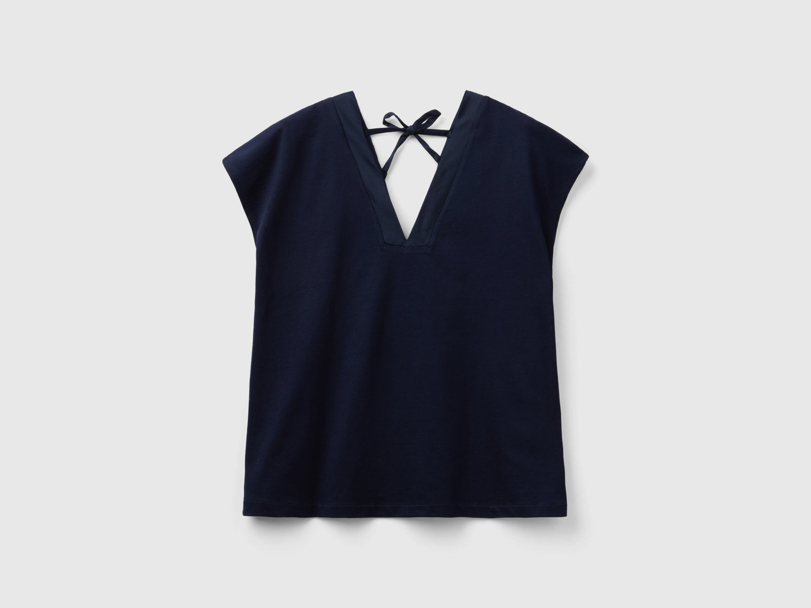 T-shirt scollo a V davanti e dietro da donna blu scuro | Benetton Outlet