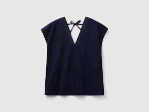 T-shirt scollo a V davanti e dietro