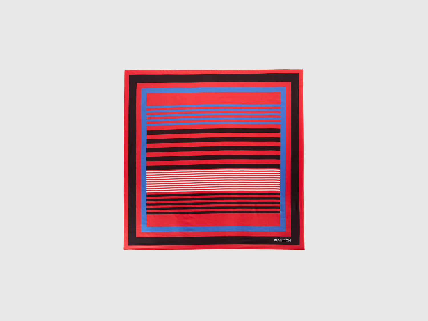Foulard fantasia in tessuto riciclato da donna multi-color | Benetton Outlet