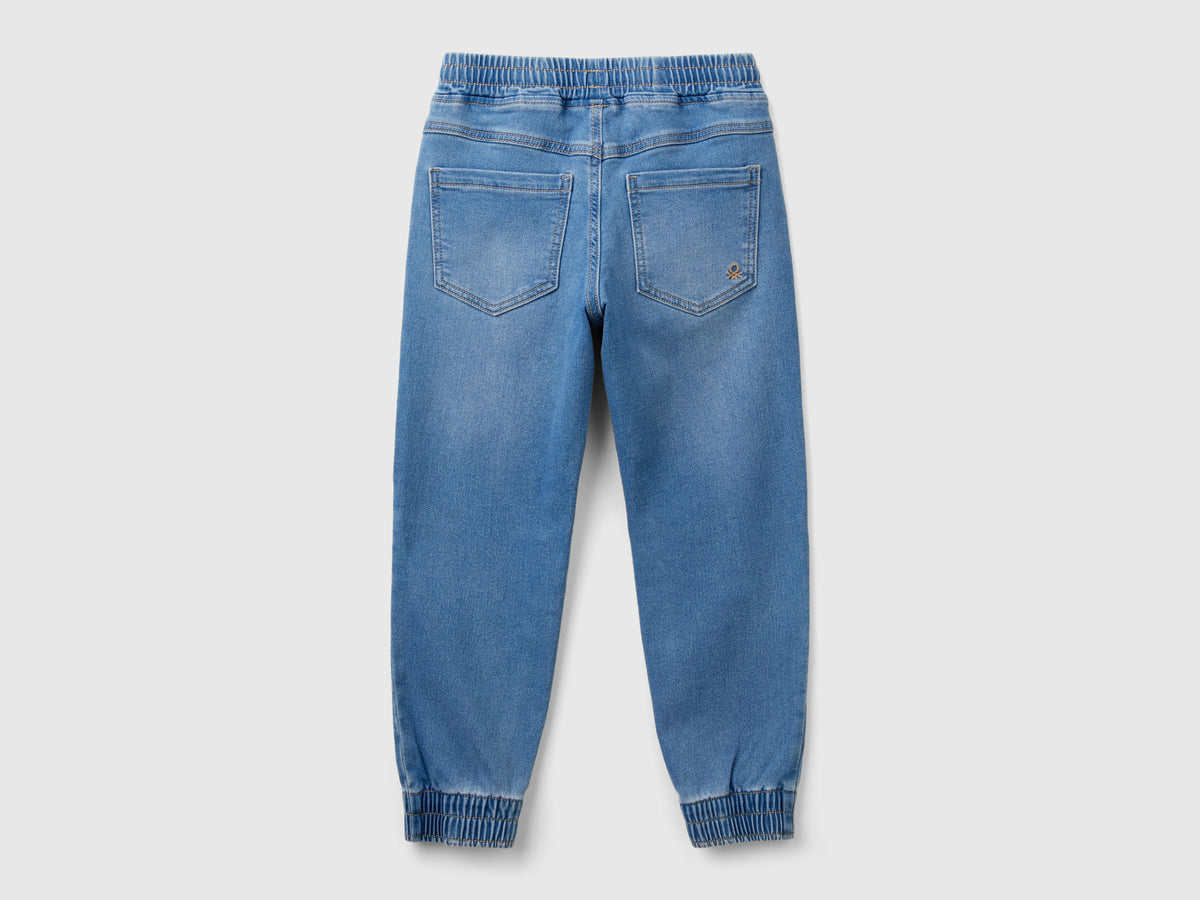 Joggers in denim