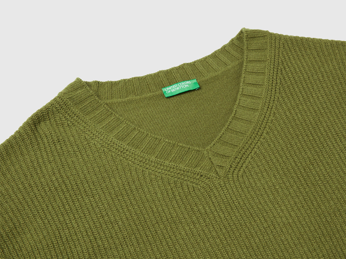 Maglia scollo a V in misto lana
