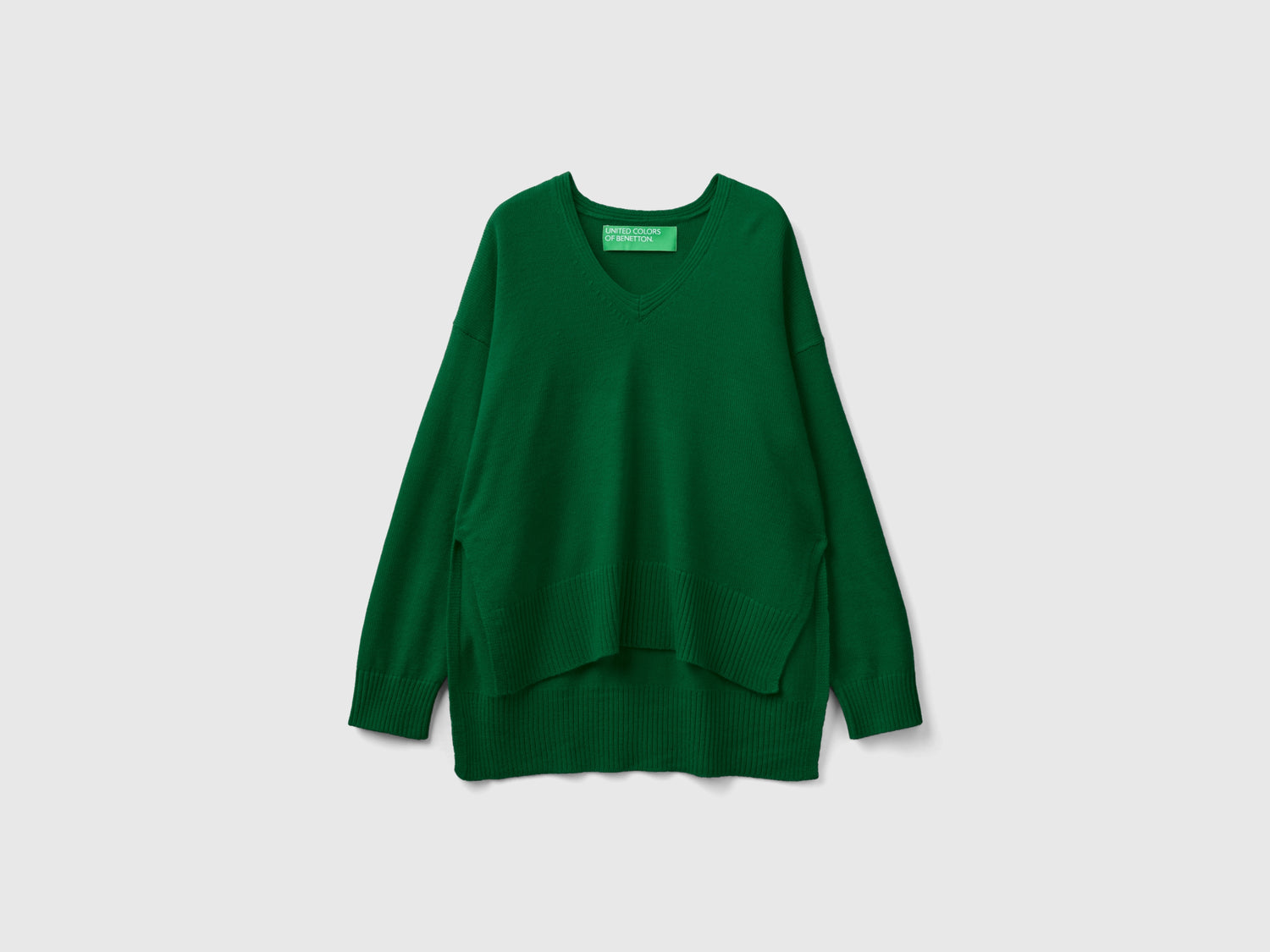 Maglia scollo a V over fit da donna verde | Benetton Outlet