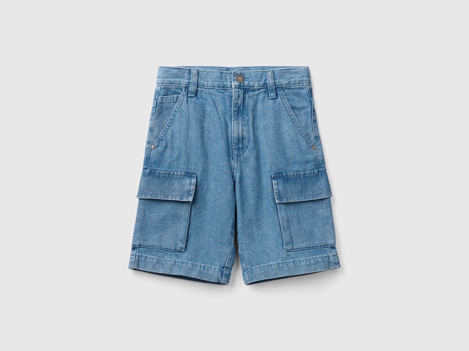 Bermuda cargo in jeans leggero da bambino azzurro | Benetton Outlet