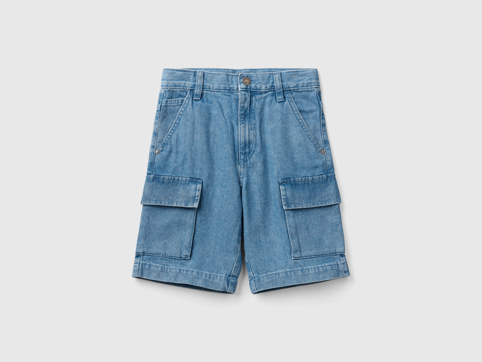 Bermuda cargo in jeans leggero da bambino azzurro | Benetton Outlet