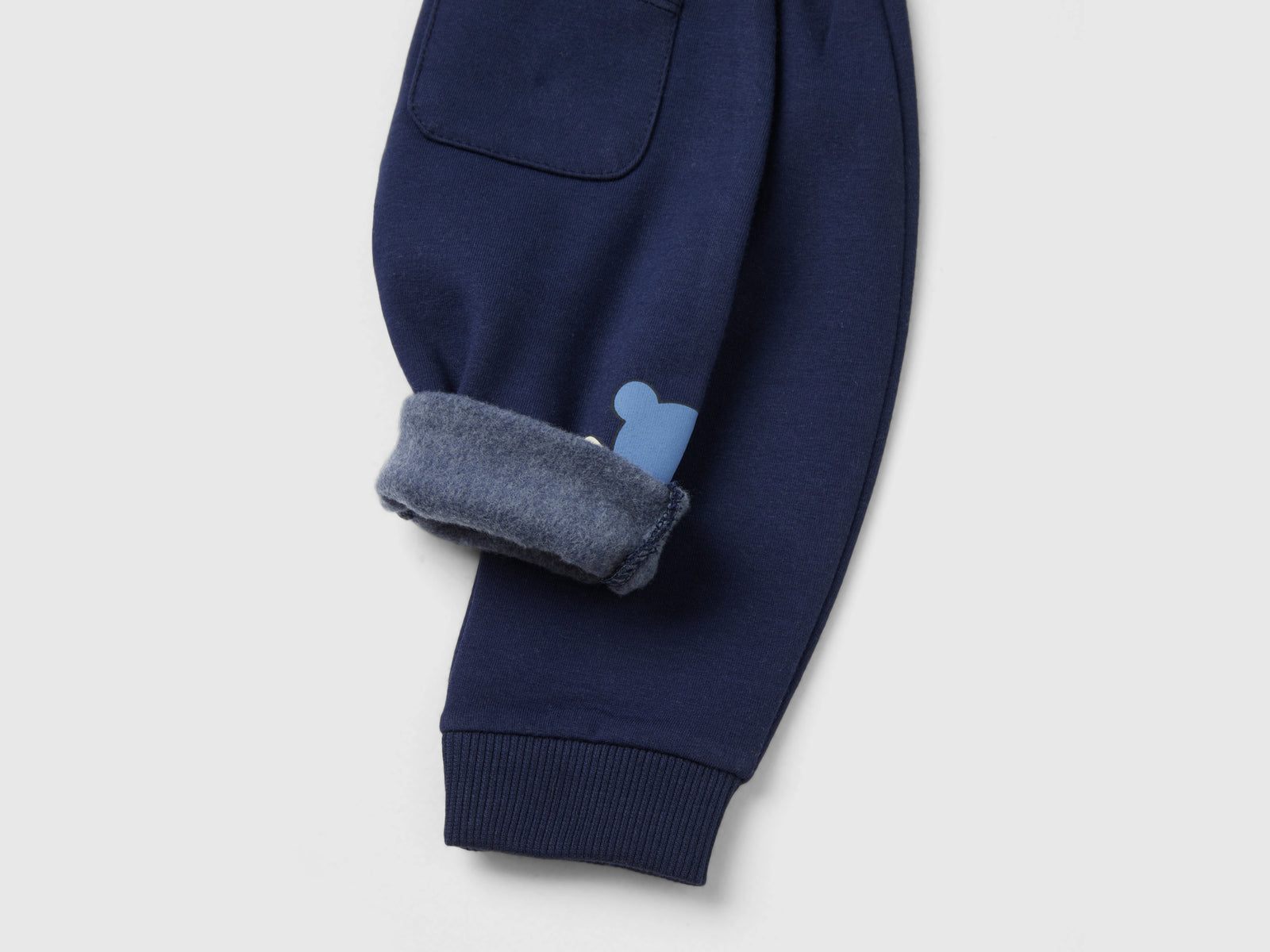 Pantaloni in calda felpa con taschino da neonato blu scuro 3 | Benetton Outlet