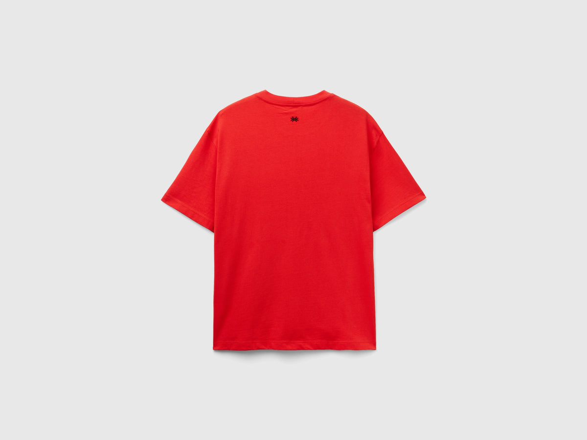 T-shirt con stampa "BE"