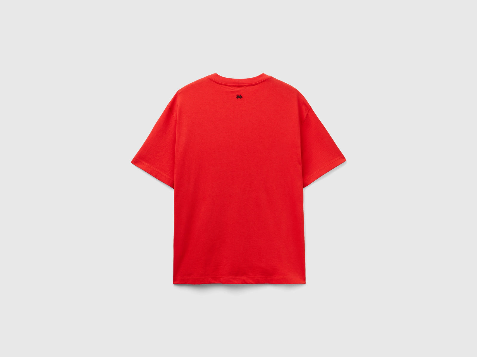 T-shirt con stampa "BE" da uomo rosso 2 | Benetton Outlet