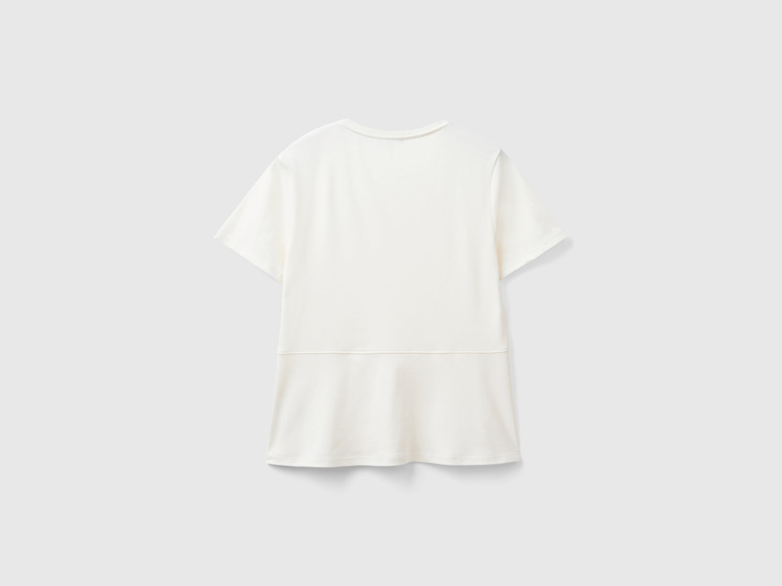 T-shirt slim fit in cotone bio da donna bianco panna 2 | Benetton Outlet