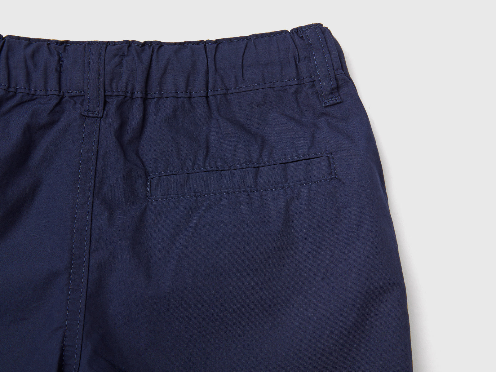 Shorts 100% cotone con coulisse da bimbo blu scuro 2 | Benetton Outlet