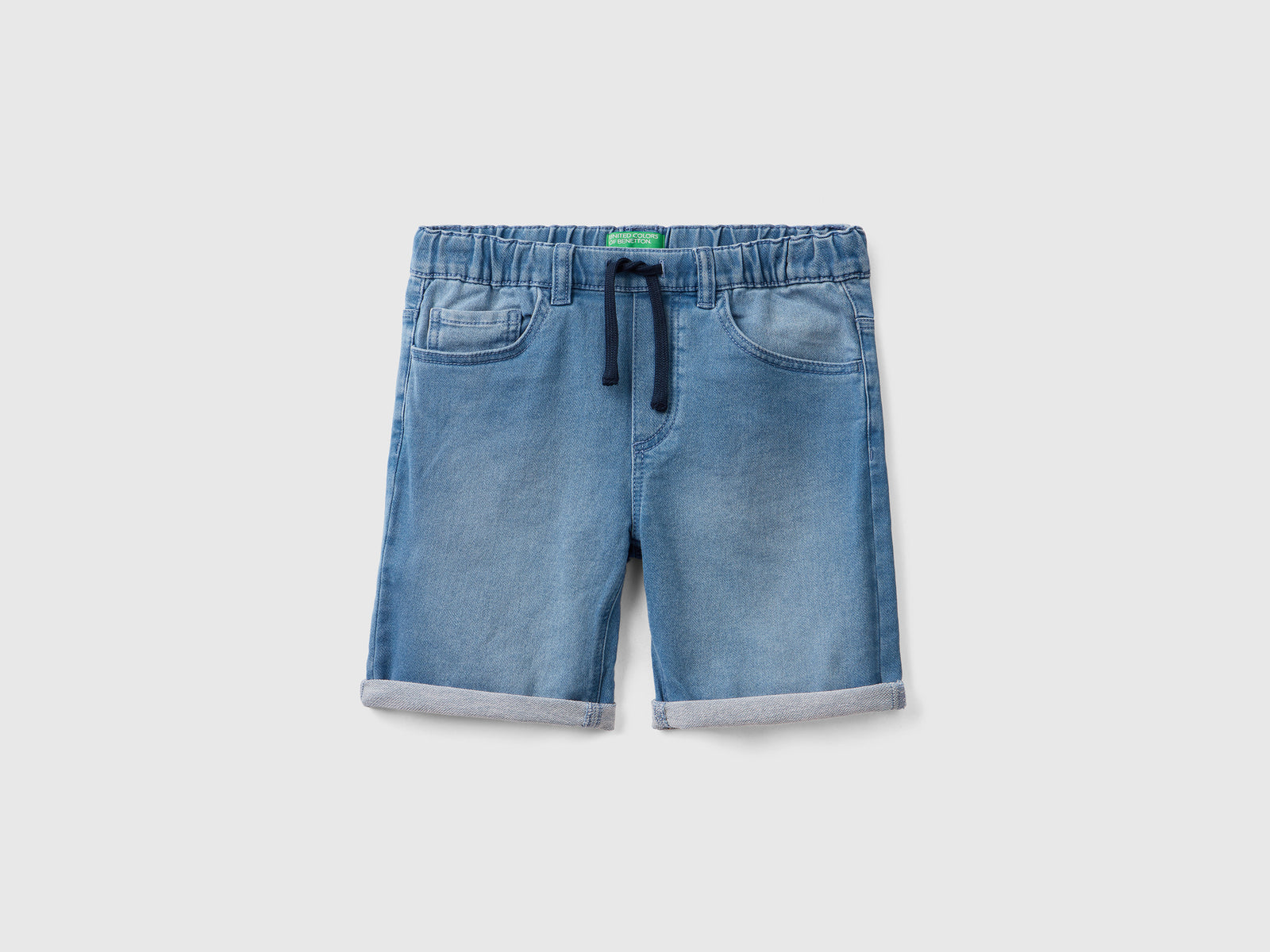 Bermuda in denim elasticizzato da bambino azzurro | Benetton Outlet
