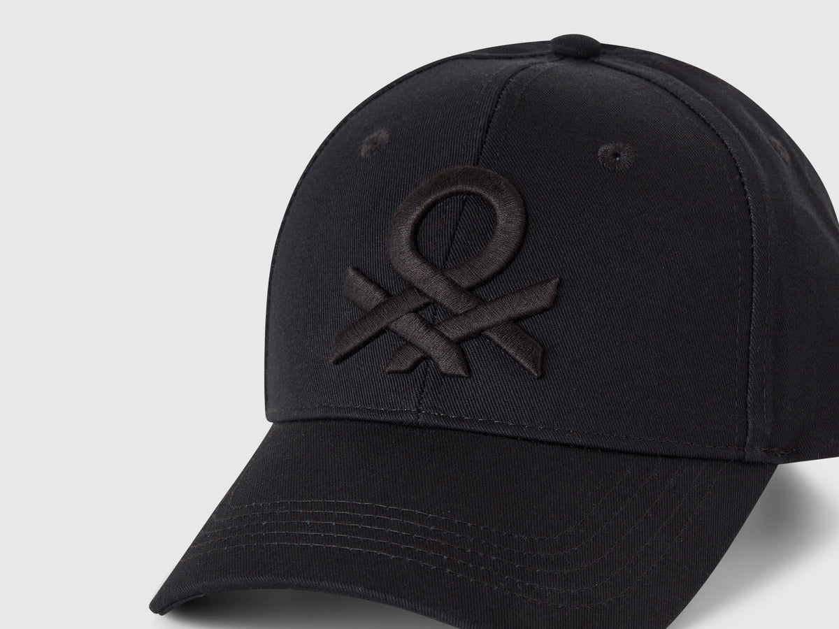 Cappello baseball con logo ricamato